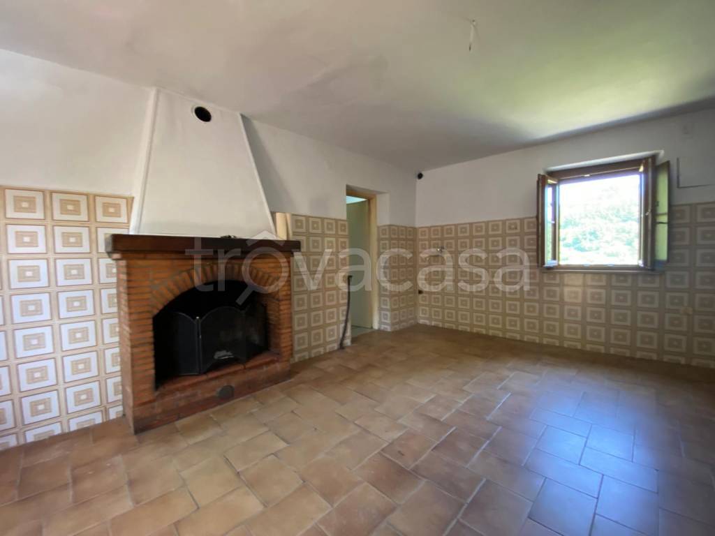 casa indipendente in vendita a Borgo a Mozzano in zona Valdottavo