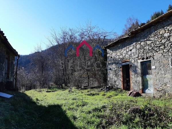 casa indipendente in vendita a Borgo a Mozzano in zona Cune