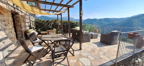 quadrivano in vendita a Borgo a Mozzano