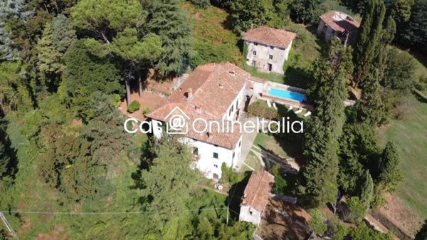 villa in vendita a Borgo a Mozzano