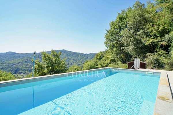 casa indipendente in vendita a Borgo a Mozzano