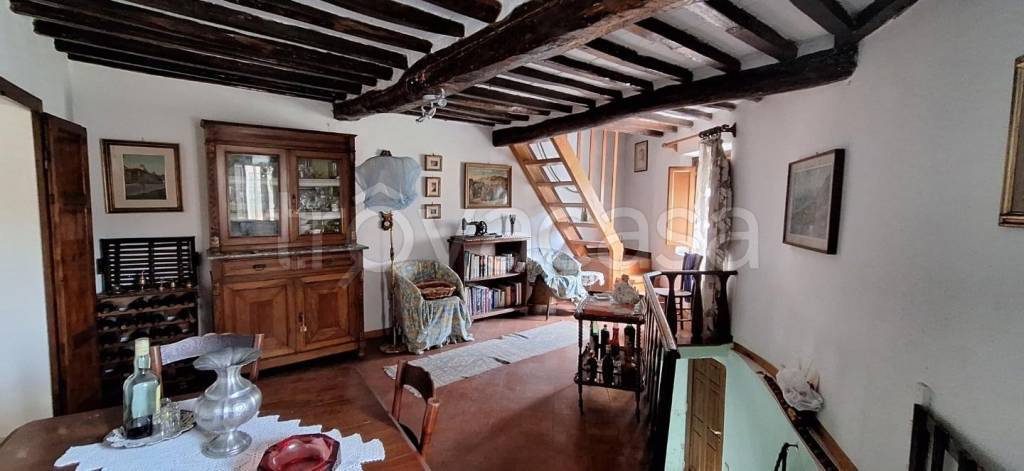 casa indipendente in vendita a Borgo a Mozzano in zona Diecimo