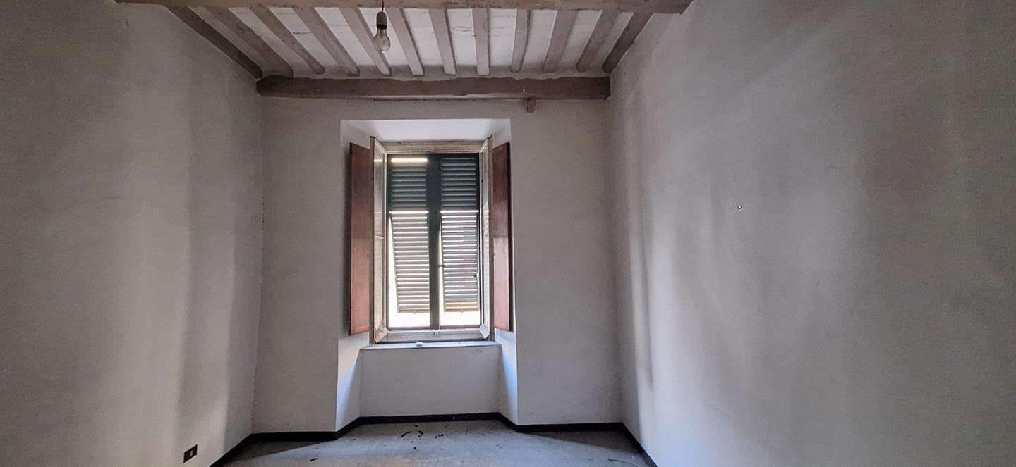 intera palazzina in vendita a Borgo a Mozzano