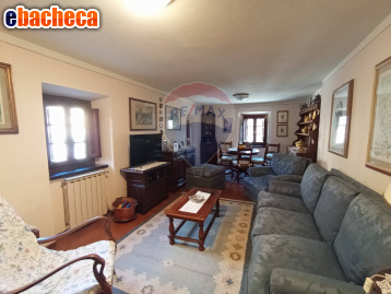 casa indipendente in vendita a Borgo a Mozzano in zona Valdottavo