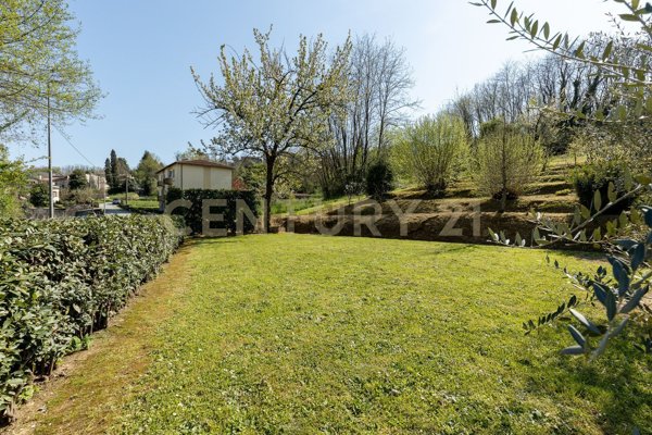 casa semindipendente in vendita a Borgo a Mozzano in zona Valdottavo