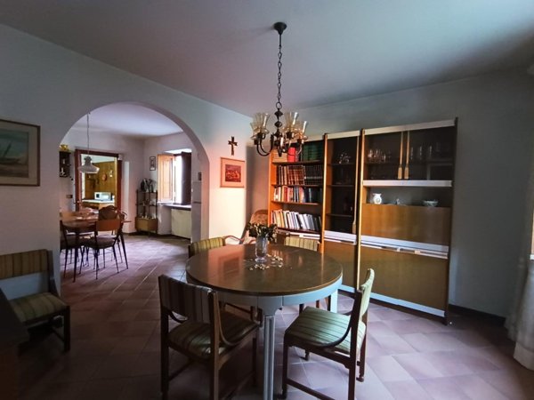 intera palazzina in vendita a Borgo a Mozzano
