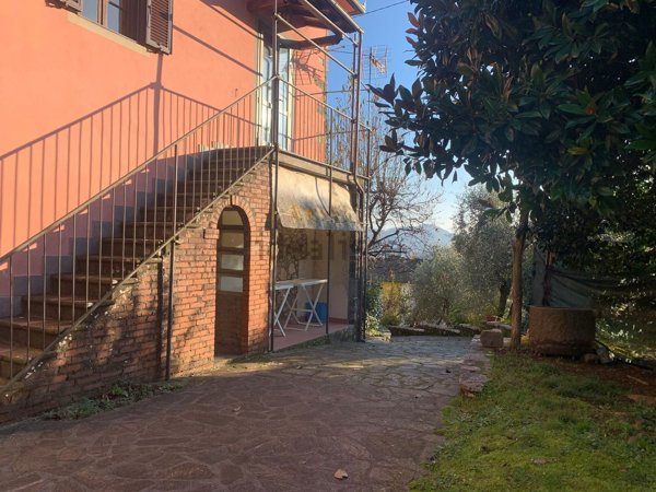 casa indipendente in vendita a Borgo a Mozzano