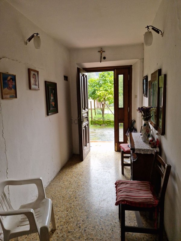 casa indipendente in vendita a Borgo a Mozzano in zona Valdottavo