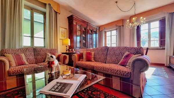 casa indipendente in vendita a Borgo a Mozzano in zona Valdottavo