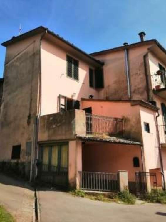 appartamento in vendita a Borgo a Mozzano