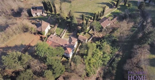 villa in vendita a Borgo a Mozzano in zona Piano della Rocca