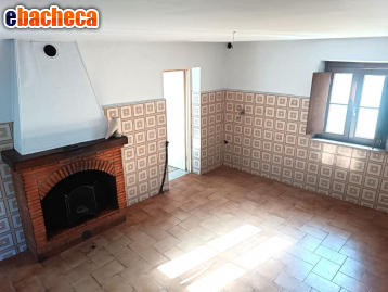 casa indipendente in vendita a Borgo a Mozzano in zona Domazzano