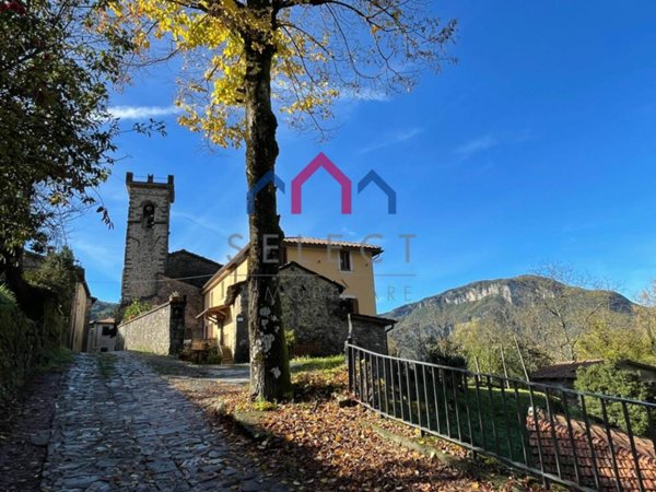 casa indipendente in vendita a Borgo a Mozzano in zona San Romano