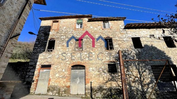 appartamento in vendita a Borgo a Mozzano in zona Domazzano