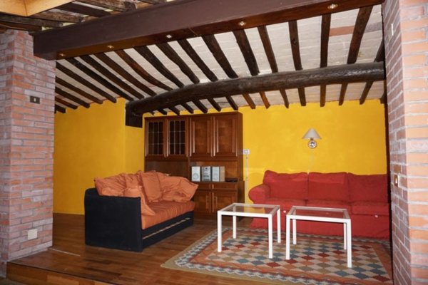 casa indipendente in vendita a Borgo a Mozzano in zona Gioviano