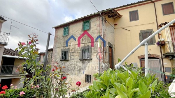 casa indipendente in vendita a Borgo a Mozzano in zona Cune