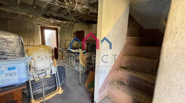 casa indipendente in vendita a Borgo a Mozzano in zona Partigliano