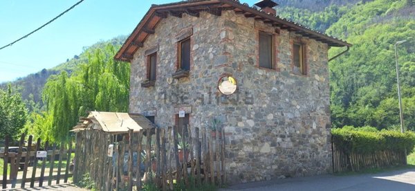 casa indipendente in vendita a Borgo a Mozzano
