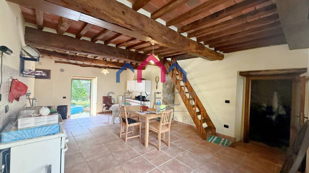 casa indipendente in vendita a Borgo a Mozzano in zona Diecimo