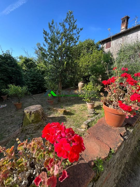 casa indipendente in vendita a Borgo a Mozzano in zona Partigliano