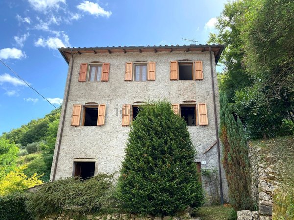 casa indipendente in vendita a Borgo a Mozzano in zona San Romano