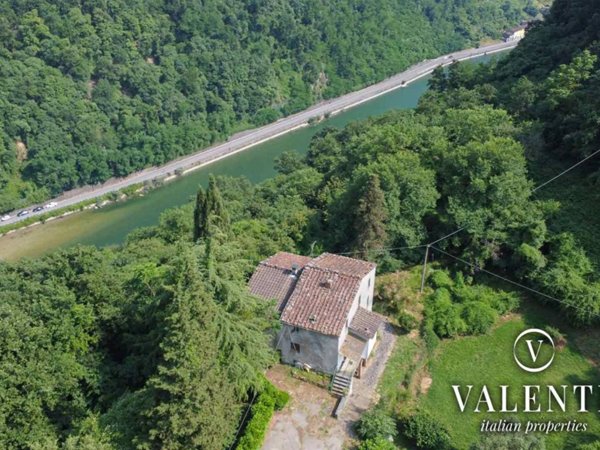 casa indipendente in vendita a Borgo a Mozzano