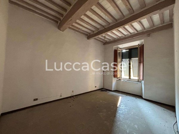 intera palazzina in vendita a Borgo a Mozzano