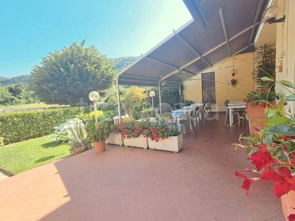 negozio in vendita a Borgo a Mozzano