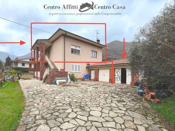 casa indipendente in vendita a Borgo a Mozzano in zona Diecimo