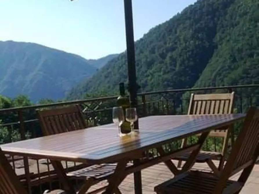 casa indipendente in vendita a Borgo a Mozzano