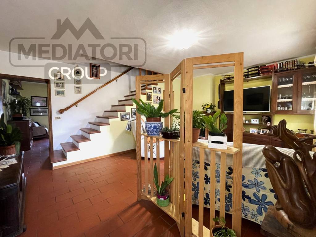 casa indipendente in vendita a Borgo a Mozzano in zona Diecimo