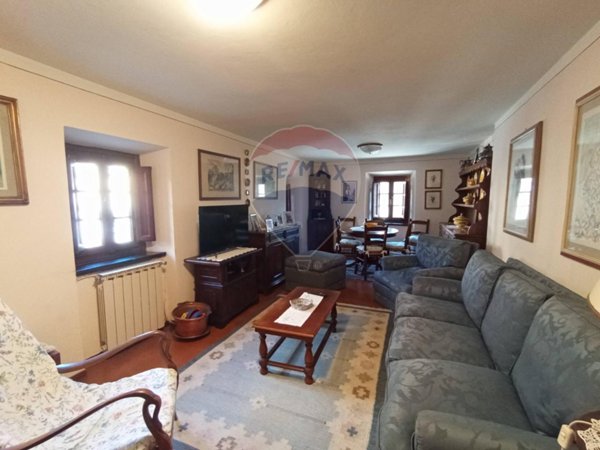 casa indipendente in vendita a Borgo a Mozzano in zona Valdottavo