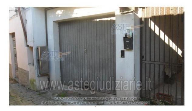 locale commerciale in vendita a Borgo a Mozzano