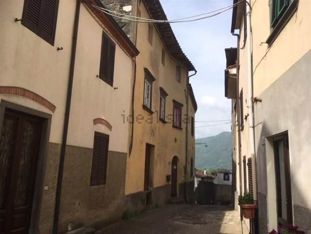 appartamento in vendita a Borgo a Mozzano in zona Anchiano