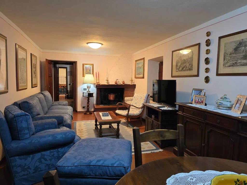 appartamento in vendita a Borgo a Mozzano in zona Valdottavo