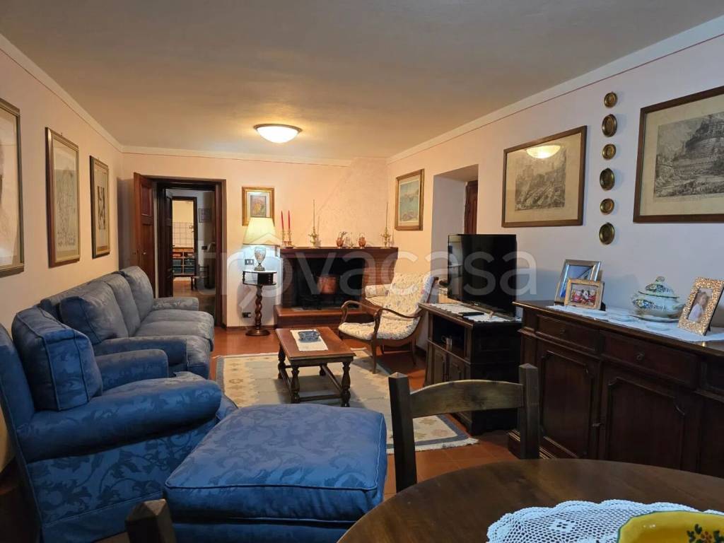 appartamento in vendita a Borgo a Mozzano in zona Valdottavo