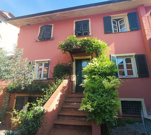casa indipendente in vendita a Borgo a Mozzano in zona Diecimo