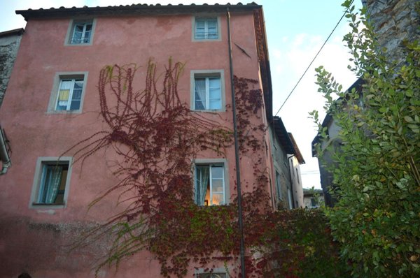 casa indipendente in vendita a Borgo a Mozzano in zona San Romano