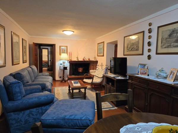 casa indipendente in vendita a Borgo a Mozzano in zona Valdottavo