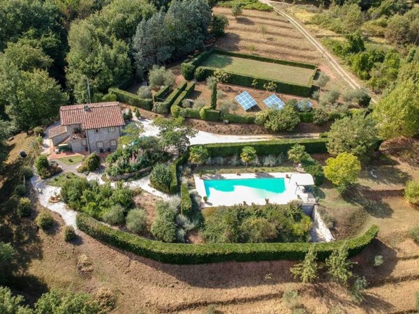 casa indipendente in vendita a Borgo a Mozzano