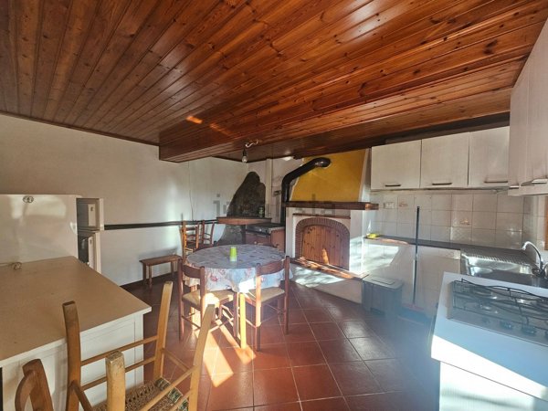 casa indipendente in vendita a Borgo a Mozzano