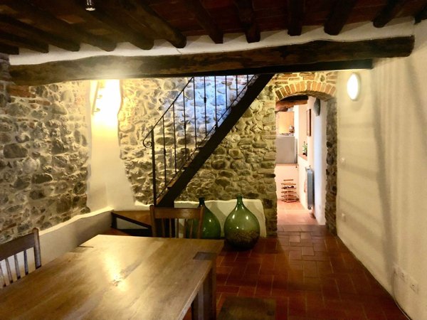 casa indipendente in vendita a Borgo a Mozzano in zona Diecimo