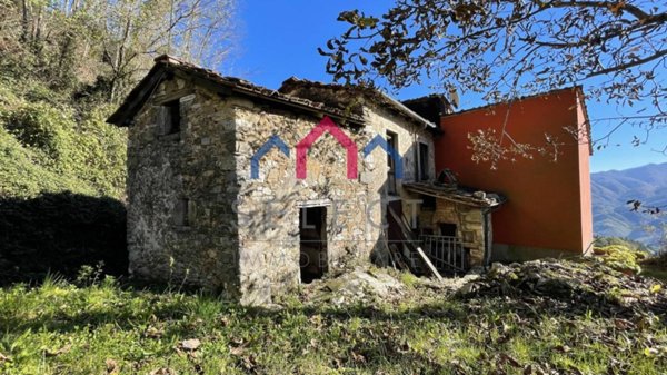 appartamento in vendita a Borgo a Mozzano in zona Cune