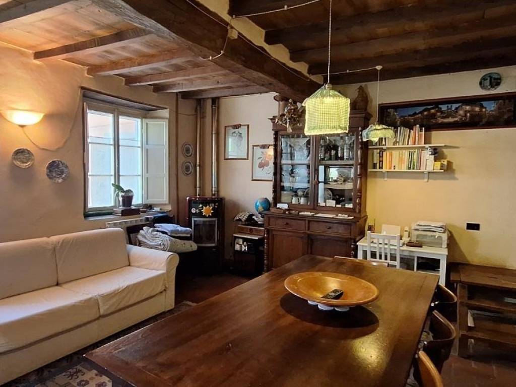 casa indipendente in vendita a Borgo a Mozzano in zona Cune