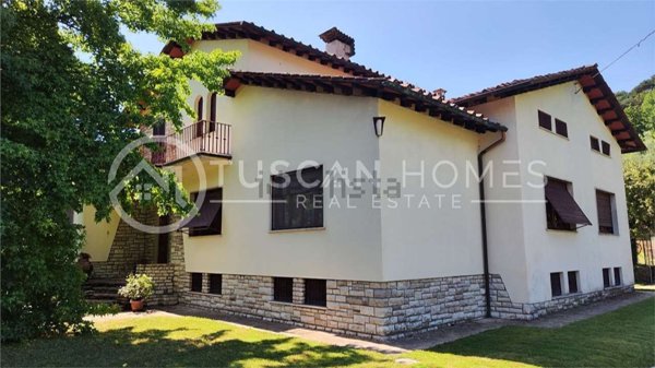 casa indipendente in vendita a Borgo a Mozzano