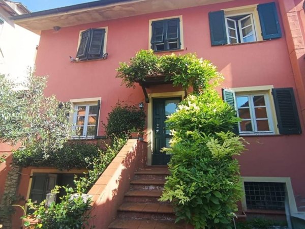 casa indipendente in vendita a Borgo a Mozzano in zona Diecimo