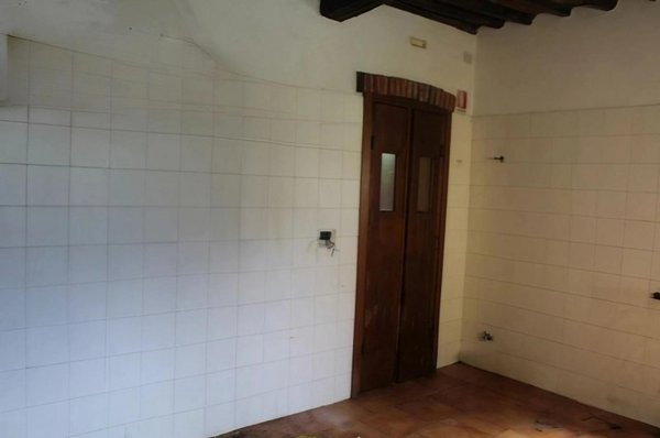 negozio in vendita a Borgo a Mozzano in zona Diecimo