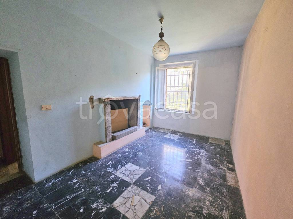 casa indipendente in vendita a Borgo a Mozzano in zona Diecimo