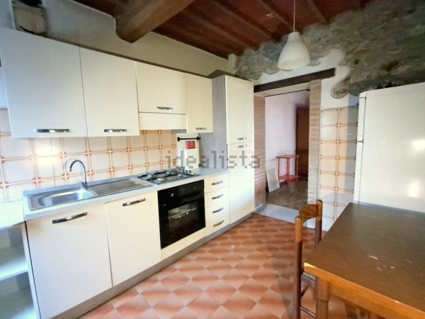 casa indipendente in vendita a Borgo a Mozzano in zona San Romano