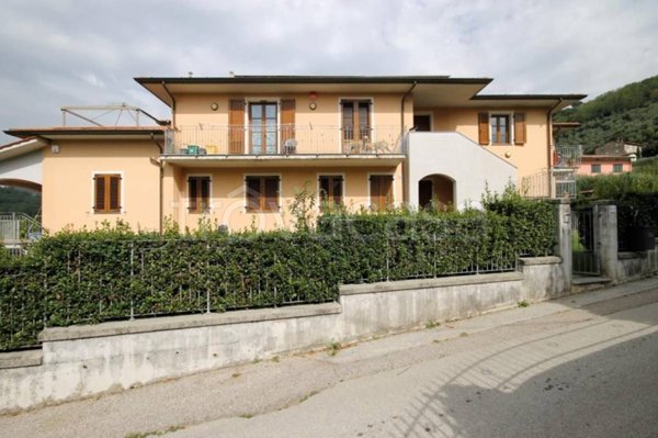 appartamento in vendita a Borgo a Mozzano in zona Domazzano